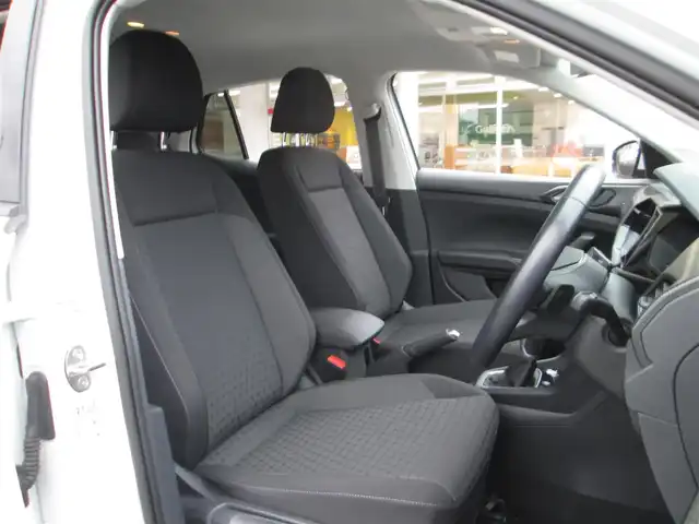 フォルクスワーゲン ＶＷ Ｔ－クロス TSI アクティブ 千葉県 2022(令4)年 1.4万km 白 純正メモリーナビ/バックカメラ/アダプティブクルーズコントロール/パークディスタンスコントロール/ブラインドスポットモニター/パークアシスト/レーンアシスト/前後ドライブレコーダー/ウインカードアミラー/ステアリングシフト/ルーフレール/LEDヘッドライト/フォグランプ/オートライト/スマートキー/ETC2.0