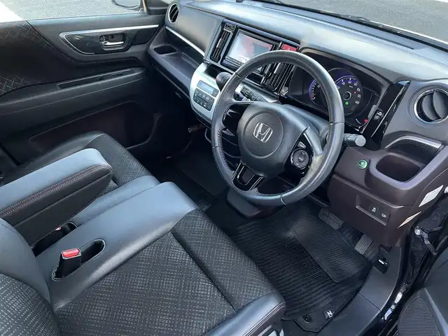 ホンダ Ｎ ＷＧＮ カスタム G ターボパッケージ 大分県 2015(平27)年 13.9万km プレミアムゴールドパープルパール ・ワンオーナー/・社外ナビ　CN-R300D/　ワンセグテレビ/　DVD/CD/　Bluetooth/　SD/　ラジオ/　AUX/・ETC/・横滑り制御システム/・ヒルスタートアシスト機能/・アイドリングストップ/・エマージェンシーストップシグナル/・クルーズコントロール/・ステアリングスイッチ/・パドルシフト/・チルトステアリング/・革巻きステアリング/・ウィンカーミラー/・プライバシーガラス/・純正フロアマット/・純正14インチアルミホイル/・ドアバイザー/・スペアキー１本/・保証書/・オーナーズマニュアル