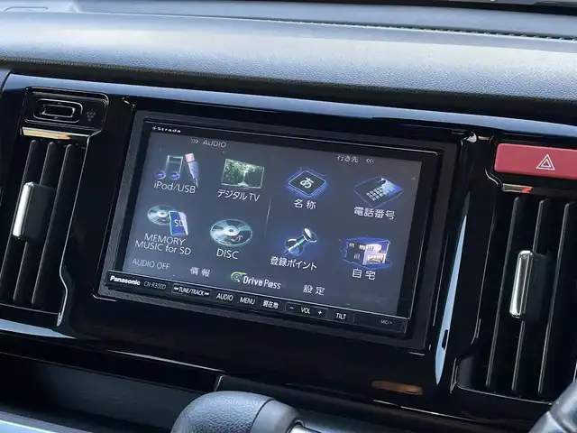 ホンダ Ｎ ＷＧＮ カスタム G ターボパッケージ 大分県 2015(平27)年 13.9万km プレミアムゴールドパープルパール ・ワンオーナー/・社外ナビ　CN-R300D/　ワンセグテレビ/　DVD/CD/　Bluetooth/　SD/　ラジオ/　AUX/・ETC/・横滑り制御システム/・ヒルスタートアシスト機能/・アイドリングストップ/・エマージェンシーストップシグナル/・クルーズコントロール/・ステアリングスイッチ/・パドルシフト/・チルトステアリング/・革巻きステアリング/・ウィンカーミラー/・プライバシーガラス/・純正フロアマット/・純正14インチアルミホイル/・ドアバイザー/・スペアキー１本/・保証書/・オーナーズマニュアル