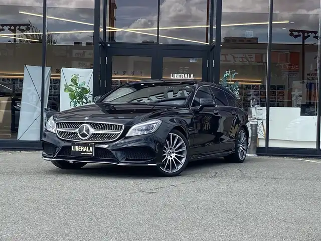 メルセデス・ベンツ ＣＬＳ２２０ｄ SブレイクAMGライン　 福岡県 2017(平29)年 2.5万km オブシディアンブラック ・サンルーフ/・アダプティブクルーズコントロール/・純正ナビ/BT/USB/・全方位カメラ/・黒革シート/シートヒーター/・ドライブレコーダー/・フルセグ/・ETC/・純正19AW/・LEDライト/・BLIS