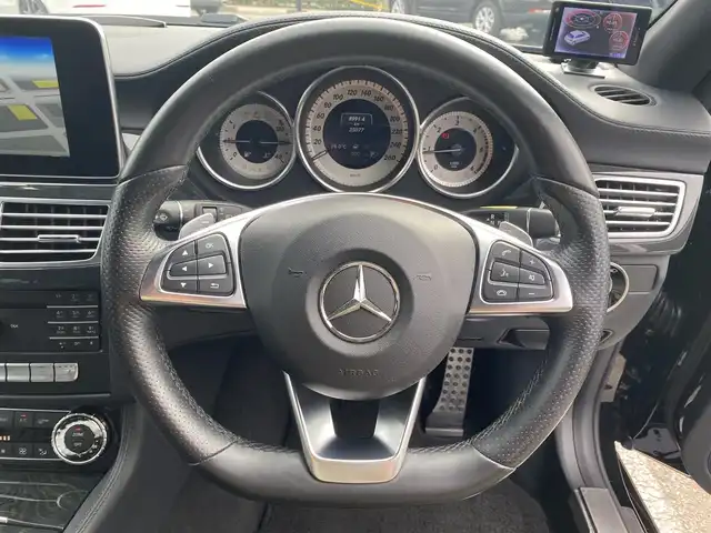 メルセデス・ベンツ ＣＬＳ２２０ｄ SブレイクAMGライン　 福岡県 2017(平29)年 2.5万km オブシディアンブラック ・サンルーフ/・アダプティブクルーズコントロール/・純正ナビ/BT/USB/・全方位カメラ/・黒革シート/シートヒーター/・ドライブレコーダー/・フルセグ/・ETC/・純正19AW/・LEDライト/・BLIS