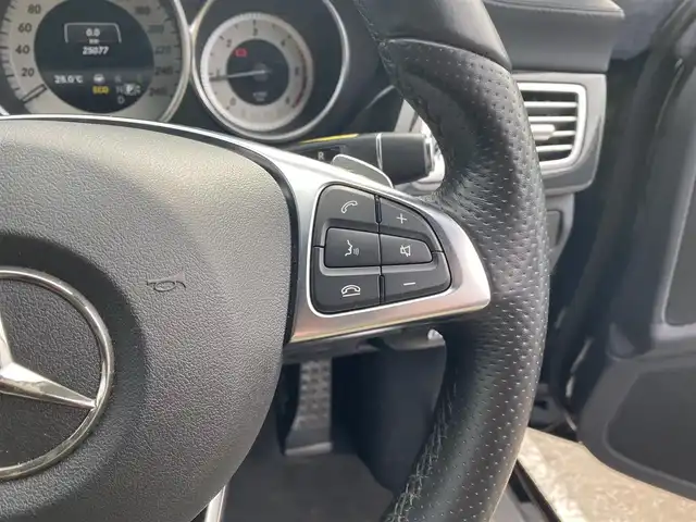 メルセデス・ベンツ ＣＬＳ２２０ｄ SブレイクAMGライン　 福岡県 2017(平29)年 2.5万km オブシディアンブラック ・サンルーフ/・アダプティブクルーズコントロール/・純正ナビ/BT/USB/・全方位カメラ/・黒革シート/シートヒーター/・ドライブレコーダー/・フルセグ/・ETC/・純正19AW/・LEDライト/・BLIS