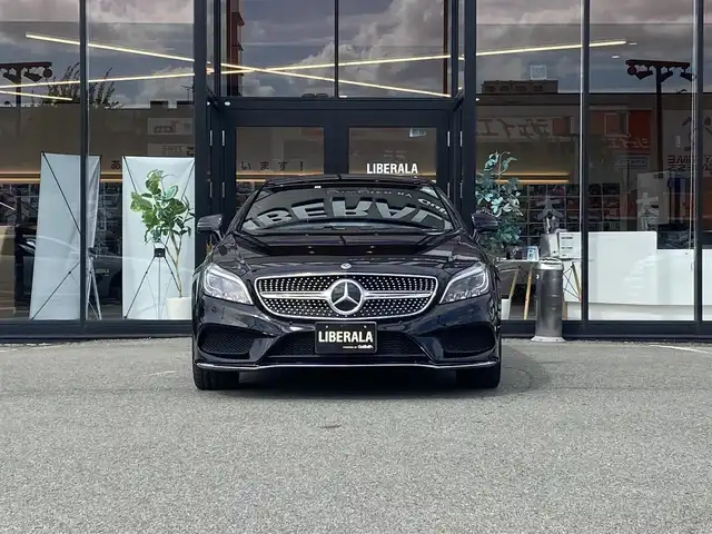 メルセデス・ベンツ ＣＬＳ２２０ｄ SブレイクAMGライン　 福岡県 2017(平29)年 2.5万km オブシディアンブラック ・サンルーフ/・アダプティブクルーズコントロール/・純正ナビ/BT/USB/・全方位カメラ/・黒革シート/シートヒーター/・ドライブレコーダー/・フルセグ/・ETC/・純正19AW/・LEDライト/・BLIS