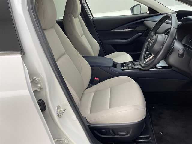 マツダ ＣＸ－３０ X プロアクティブツーリングセレクション 兵庫県 2019(令1)年 2.8万km スノーフレイクホワイトパールマイカ 純正SDナビ/（FM・AM・BT・CD・DVD・フルセグTV）/全方位カメラ/パワーシート/シートヒーター（D+N席）/追従式クルーズコントロール/ETC/LEDヘッドライト/純正18インチアルミホイール/パワーバックドア/電子サイドブレーキ/オートブレーキホールド/ブラインドスポットモニター