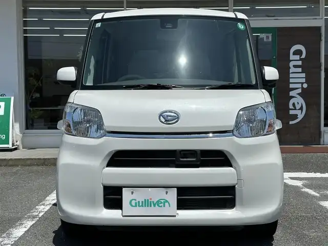 ダイハツ タント L SAⅡ 三重県 2015(平27)年 1.4万km パールホワイトⅢ ♪走行13178キロ/♪車検８年１２月１３日/♪スマートアシスト/・衝突警報機能（対車両・対歩行者）/・衝突回避支援ブレーキ機能/・誤発進抑制制御機能/・後方誤発進抑制制御機能/・先行車発進お知らせ機能/・車線逸脱警報機能/♪ecoIDLE/社外メモリーナビ/・DVD再生/・Bluetooth/・CD録音/・SD/・フルセグ/バックカメラ/ステアリングスイッチ/ヘッドライトレベライザー/リアドアサンシェード/ベンチシート/プライバシーガラス/ドアバイザー/フロアマット/電動格納ミラー