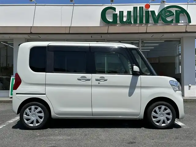 ダイハツ タント L SAⅡ 三重県 2015(平27)年 1.4万km パールホワイトⅢ ♪走行13178キロ/♪車検８年１２月１３日/♪スマートアシスト/・衝突警報機能（対車両・対歩行者）/・衝突回避支援ブレーキ機能/・誤発進抑制制御機能/・後方誤発進抑制制御機能/・先行車発進お知らせ機能/・車線逸脱警報機能/♪ecoIDLE/社外メモリーナビ/・DVD再生/・Bluetooth/・CD録音/・SD/・フルセグ/バックカメラ/ステアリングスイッチ/ヘッドライトレベライザー/リアドアサンシェード/ベンチシート/プライバシーガラス/ドアバイザー/フロアマット/電動格納ミラー