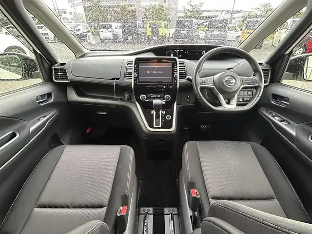 日産 セレナ 福島県 2019(平31)年 2.9万km ブリリアントホワイトパール 2トーン 純正ナビゲーション/型番：MM518D-L/【CD/DVD/SD/USB/BT/TV】/アラウンドビューモニター/フリップダウンモニター/ビルトインETC/ドライブレコーダー/両側電動スライドドア/ハンズフリーオートスライドドア/アイドリングストップ/衝突被害軽減ブレーキ/レーンキープアシスト/クルーズコントロール/ステアリングリモコン/リアドアシェード/シートバックテーブル/社外フロアマット/ドアバイザー