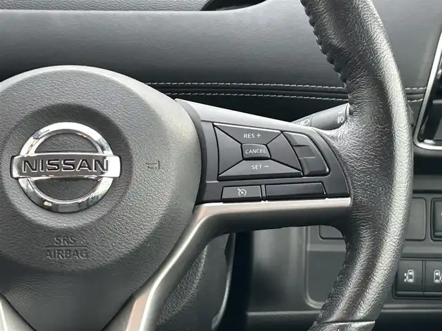 日産 セレナ 福島県 2019(平31)年 2.9万km ブリリアントホワイトパール 2トーン 純正ナビゲーション/型番：MM518D-L/【CD/DVD/SD/USB/BT/TV】/アラウンドビューモニター/フリップダウンモニター/ビルトインETC/ドライブレコーダー/両側電動スライドドア/ハンズフリーオートスライドドア/アイドリングストップ/衝突被害軽減ブレーキ/レーンキープアシスト/クルーズコントロール/ステアリングリモコン/リアドアシェード/シートバックテーブル/社外フロアマット/ドアバイザー