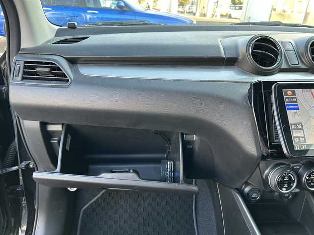 スズキ スイフト HYBRID RS 三重県 2019(平31)年 3.6万km スーパーブラックパール 登録時35/157km/ワンオーナー/社外ナビ（ＦＭ／ＡＭ／ＴＶフルセグ／Ｂｌｕｅｔｏｏｔｈ）/ＥＴＣ/ドライブレコーダー/バックカメラ/アラウンドビューモニター/レーダークルーズコントロール/パドルシフト/ヒートシーター/純正フロアマット/レーンキープアシスト/AUTOライト/フォグランプ/盗難防止装置/電格ミラー/ハンズフリー/プッシュスタート