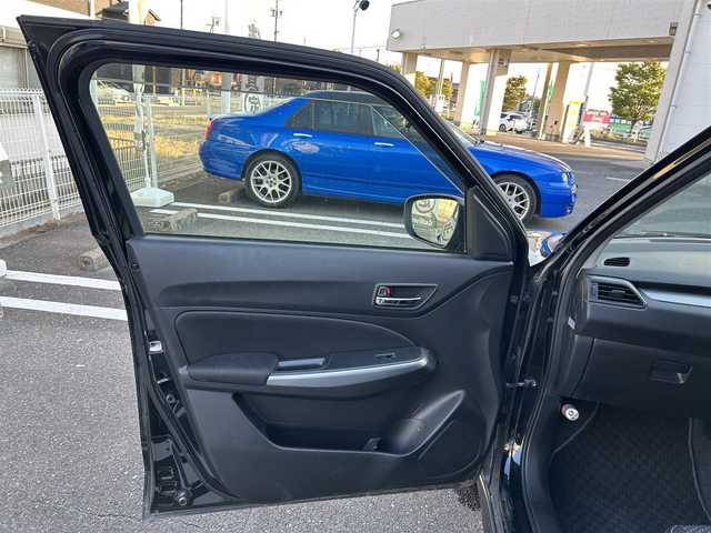 スズキ スイフト HYBRID RS 三重県 2019(平31)年 3.6万km スーパーブラックパール 登録時35/157km/ワンオーナー/社外ナビ（ＦＭ／ＡＭ／ＴＶフルセグ／Ｂｌｕｅｔｏｏｔｈ）/ＥＴＣ/ドライブレコーダー/バックカメラ/アラウンドビューモニター/レーダークルーズコントロール/パドルシフト/ヒートシーター/純正フロアマット/レーンキープアシスト/AUTOライト/フォグランプ/盗難防止装置/電格ミラー/ハンズフリー/プッシュスタート