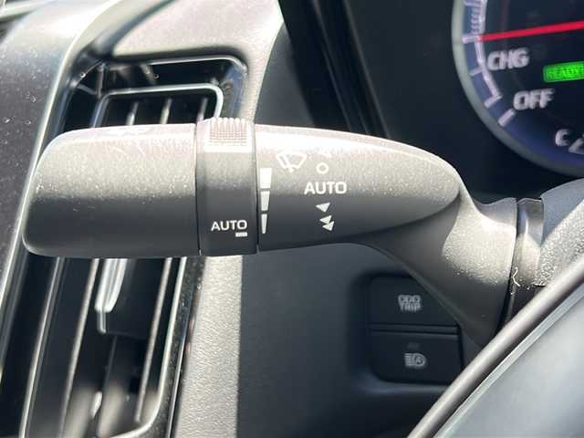 トヨタ クラウン ハイブリッド RS アドバンス 沖縄県 2018(平30)年 4.4万km ホワイトパールクリスタルシャイン 純正ナビ/（ＡＭ／ＦＭ／ＣＤ／ＢＴ）　/フルセグＴＶ　/バックモニター　/衝突軽減システム　/純正１８インチＡＷ　/オートマチックハイビーム　/ドラレコ　/ＥＴＣ　/パワーシート　/スマートキー　/クルコン　/ＵＳＢ入力端子/LEDヘッドライト/オートライト/プッシュスタート/スペアキー