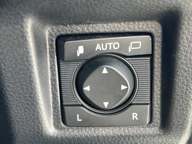 トヨタ クラウン ハイブリッド RS アドバンス 沖縄県 2018(平30)年 4.4万km ホワイトパールクリスタルシャイン 純正ナビ/（ＡＭ／ＦＭ／ＣＤ／ＢＴ）　/フルセグＴＶ　/バックモニター　/衝突軽減システム　/純正１８インチＡＷ　/オートマチックハイビーム　/ドラレコ　/ＥＴＣ　/パワーシート　/スマートキー　/クルコン　/ＵＳＢ入力端子/LEDヘッドライト/オートライト/プッシュスタート/スペアキー