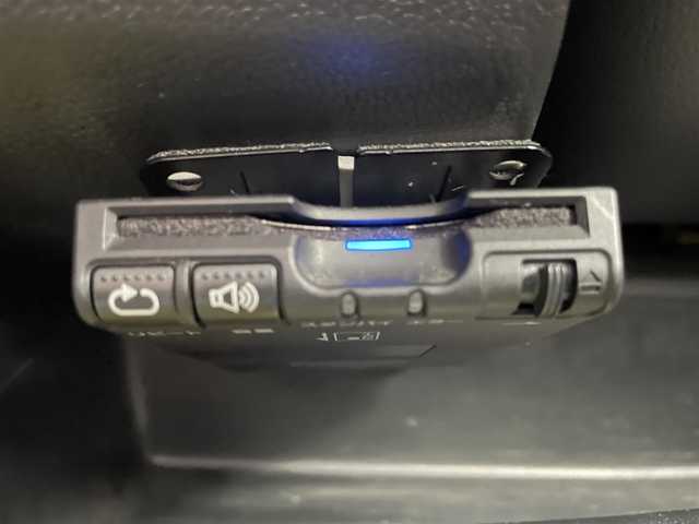 ホンダ Ｎ ＯＮＥ プレミアム ツアラー Lパッケージ 滋賀県 2013(平25)年 6.5万km 黄Ⅱ 純正ディスプレイオーディオ/・Bluetooth/・CD/・USB/バックカメラ/クルーズコントロール/MTモード付AT/オートライト/ETC/プッシュスタート/スマートキー/ステアリングリモコン/オートエアコン/横滑り防止機能