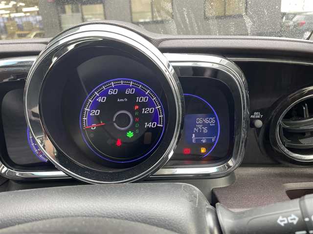 ホンダ Ｎ ＯＮＥ プレミアム ツアラー Lパッケージ 滋賀県 2013(平25)年 6.5万km 黄Ⅱ 純正ディスプレイオーディオ/・Bluetooth/・CD/・USB/バックカメラ/クルーズコントロール/MTモード付AT/オートライト/ETC/プッシュスタート/スマートキー/ステアリングリモコン/オートエアコン/横滑り防止機能