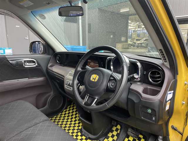 ホンダ Ｎ ＯＮＥ プレミアム ツアラー Lパッケージ 滋賀県 2013(平25)年 6.5万km 黄Ⅱ 純正ディスプレイオーディオ/・Bluetooth/・CD/・USB/バックカメラ/クルーズコントロール/MTモード付AT/オートライト/ETC/プッシュスタート/スマートキー/ステアリングリモコン/オートエアコン/横滑り防止機能