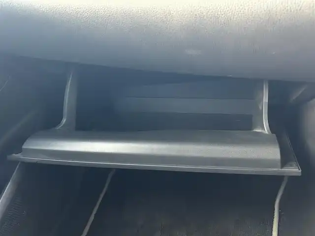 トヨタ Ｃ－ＨＲ G モード ネロ 熊本県 2019(平31)年 5.3万km 黒 純正ナビ/・AM/FM/CD/DVD/BT/SD/・フルセグTV/バックカメラ/トヨタセーフティセンス/・プリクラッシュセーフティ/・レーンディパーチャーアラート/・ブラインドスポットモニター/・クリアランスソナー/・オートハイビーム/・レーダークルーズコントロール/LEDヘッドライト/フォグランプ/革巻きステアリング/ステアリングスイッチ/ハーフレザーシート/前席シートヒーター/電動パーキングブレーキ/オートホールドブレーキ/ETC/純正フロアマット/純正アルミホイール/ドアバイザー/電動格納ミラー/ウインカーミラー