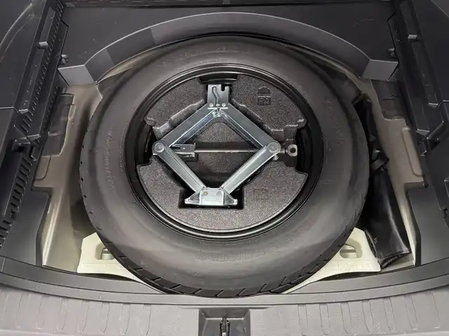 トヨタ ＲＡＶ４ G Zパッケージ 三重県 2020(令2)年 3.1万km アティチュードブラックマイカ ガソリン/4WD/MTモード付インパネCVT/純正 9インチ ディスプレイオーディオ/（AM/FM/USB/iPod/Bluetooth/HDMI（ナビ画面表示注意）/Miracast/フルセグTV/CarPlay/AndroidAuto）/【OP】パノラミックビューモニター（シースルービュー機能付）/ドライブレコーダー 前後/ビルトイン ETC/Toyota Safety Sense/・プリクラッシュセーフティ［PCS］/・レーントレーシングアシスト［LTA］/・レーダークルーズ/・オートハイビーム［AHB］/・インテリジェント クリアランスソナー（パーキングサポートブレーキ（静止物））/・【OP】リヤクロストライフィックオートブレーキ（PKSB（後方接近車両））＋ブラインドスポットモニター［BSM］/装備/・【OP】ハンズフリーパワーバックドア/・デジタルインナーミラー/・専用合皮シート（ブラック）/・パワーシート（D8way）/・左右独立オートエアコン/・アクセサリーコンセント（ラゲージ・AC100V/100W）/・オートライト/・LEDヘッドランプ/・フロントフォグランプ/・ステアリングスイッチ/・純正19inAW/・保/取/マルチ取/・スマートキーx2/など