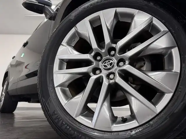 トヨタ ＲＡＶ４ G Zパッケージ 三重県 2020(令2)年 3.1万km アティチュードブラックマイカ ガソリン/4WD/MTモード付インパネCVT/純正 9インチ ディスプレイオーディオ/（AM/FM/USB/iPod/Bluetooth/HDMI（ナビ画面表示注意）/Miracast/フルセグTV/CarPlay/AndroidAuto）/【OP】パノラミックビューモニター（シースルービュー機能付）/ドライブレコーダー 前後/ビルトイン ETC/Toyota Safety Sense/・プリクラッシュセーフティ［PCS］/・レーントレーシングアシスト［LTA］/・レーダークルーズ/・オートハイビーム［AHB］/・インテリジェント クリアランスソナー（パーキングサポートブレーキ（静止物））/・【OP】リヤクロストライフィックオートブレーキ（PKSB（後方接近車両））＋ブラインドスポットモニター［BSM］/装備/・【OP】ハンズフリーパワーバックドア/・デジタルインナーミラー/・専用合皮シート（ブラック）/・パワーシート（D8way）/・左右独立オートエアコン/・アクセサリーコンセント（ラゲージ・AC100V/100W）/・オートライト/・LEDヘッドランプ/・フロントフォグランプ/・ステアリングスイッチ/・純正19inAW/・保/取/マルチ取/・スマートキーx2/など