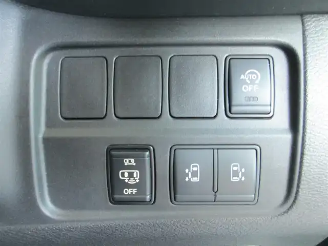 日産 セレナ ハイウェイスターVセレクションⅡ 千葉県 2019(平31)年 5.8万km ブリリアントホワイトパール ワンオーナー/純正9型SDナビ、フルセグTV/アラウンドビューモニター/純正オーディオ【BD/DVD/CD/BT/SD/USB】/両側パワースライドドア/ハンズフリーオートスライドドア/プロパイロット/エマージェンシーブレーキ/LEDヘッドライト&ハロゲンフォグ/レーダークルーズコントロール/LDP（車線逸脱防止支援システム）/オートブレーキホールド/デジタルインナーミラー/インテリジェントパーキングアシスト/前後コーナーセンサー/純正前方ドライブレコーダー/ビルトインETC/スペアキー/取扱説明書/新車時保証書