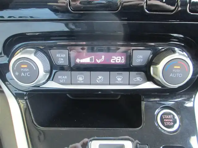 日産 セレナ ハイウェイスターVセレクションⅡ 千葉県 2019(平31)年 5.8万km ブリリアントホワイトパール ワンオーナー/純正9型SDナビ、フルセグTV/アラウンドビューモニター/純正オーディオ【BD/DVD/CD/BT/SD/USB】/両側パワースライドドア/ハンズフリーオートスライドドア/プロパイロット/エマージェンシーブレーキ/LEDヘッドライト&ハロゲンフォグ/レーダークルーズコントロール/LDP（車線逸脱防止支援システム）/オートブレーキホールド/デジタルインナーミラー/インテリジェントパーキングアシスト/前後コーナーセンサー/純正前方ドライブレコーダー/ビルトインETC/スペアキー/取扱説明書/新車時保証書