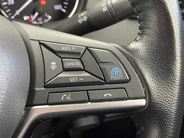 日産 エクストレイル 20Xi Vセレクション 群馬県 2021(令3)年 5.4万km ダイヤモンドブラック プロパイロット　純正９インチナビ　アラウンドビューモニター　パワーバックドア　ＬＥＤライト　シートヒーター　純正１８インチアルミホイール　ルーフレール　オートブレーキホールド　デジタルミラー　禁煙車
