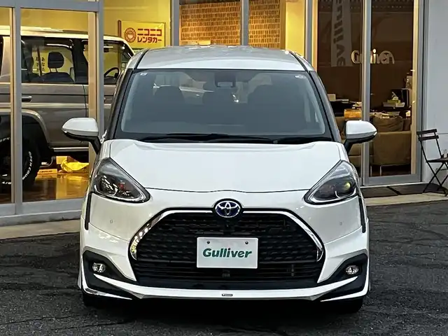 トヨタ シエンタ ハイブリッド G クエロ 山口県 2019(令1)年 7.5万km ホワイトパールクリスタルシャイン モデリスタアンダーエアロ/純正9型メモリーナビ＆フルセグTV/パノラミックビューカメラ/純正フロアマット/純正ドアバイザー/社外15インチアルミ/両側パワースライドドア/クルーズコントロール/オートライト/オートハイビーム/ステアリングヒーター/フロントシートヒーター/ビルトインETC2.0