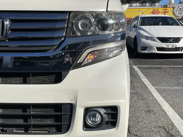 ホンダ Ｎ ＢＯＸ カスタム G SSパッケージ 千葉県 2013(平25)年 5.9万km プレミアムホワイトパール 純正ナビ（VXM-142VFi）/FM.AM / CD.DVD / BT / SD / ワンセグTV/プッシュスタート/スマートキー/バックカメラ/両側パワースライドドア/ステアリングリモコン/ドライブレコーダー/ETC/電格ミラー/ウィンカーミラー/オートライト/HIDヘッドライト/フォグランプ/フロアマット/ドアバイザー/スペアキー/保証書/取扱説明書