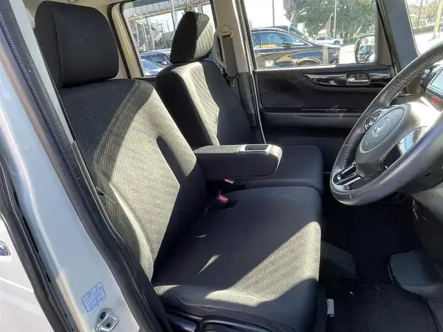 ホンダ Ｎ ＢＯＸ カスタム G SSパッケージ 千葉県 2013(平25)年 5.9万km プレミアムホワイトパール 純正ナビ（VXM-142VFi）/FM.AM / CD.DVD / BT / SD / ワンセグTV/プッシュスタート/スマートキー/バックカメラ/両側パワースライドドア/ステアリングリモコン/ドライブレコーダー/ETC/電格ミラー/ウィンカーミラー/オートライト/HIDヘッドライト/フォグランプ/フロアマット/ドアバイザー/スペアキー/保証書/取扱説明書