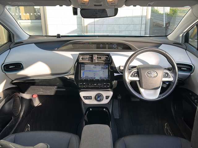 トヨタ プリウス ＰＨＶ S 岩手県 2018(平30)年 10.4万km スピリテッドアクアメタリック 純正ナビ　/バックカメラ　/前席シートヒーター/充電ケーブル有　/ビルトインＥＴＣ　/純正ドライブレコーダー /フルセグTV /TVキャンセラー付き/衝突軽減装置 /ステアリングヒーター /オートライト/オートハイビーム/ナビステアリングスイッチ /フロントワイパーデアイサー/横滑り防止装置/スマートキー×2/保証書　取説　ナビ取説