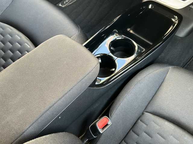 トヨタ プリウス ＰＨＶ S 岩手県 2018(平30)年 10.4万km スピリテッドアクアメタリック 純正ナビ　/バックカメラ　/前席シートヒーター/充電ケーブル有　/ビルトインＥＴＣ　/純正ドライブレコーダー /フルセグTV /TVキャンセラー付き/衝突軽減装置 /ステアリングヒーター /オートライト/オートハイビーム/ナビステアリングスイッチ /フロントワイパーデアイサー/横滑り防止装置/スマートキー×2/保証書　取説　ナビ取説