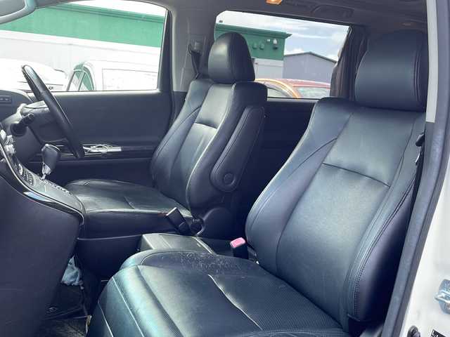 トヨタ ヴェルファイア 3．5Z Gエディション 徳島県 2013(平25)年 15.4万km ホワイトパールクリスタルシャイン 純正ナビ/（ラジオ/DISC/USB/フルセグ/BT/VTR/HDD）/全方位カメラ/純正18インチアルミホイール/D/N席パワーシート/D/N席シートヒーター/シートメモリ/ツインサンルーフ/クリアランスソナー/フリップダウン/純正フロアマット/オットマン/ビルトインETC/クルーズコントロール/両側電動スライドドア/スペアキー/電動格納ミラー/ECO MODE/nanoe/新車時保証書/取扱説明書