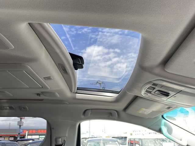トヨタ ヴェルファイア 3．5Z Gエディション 徳島県 2013(平25)年 15.4万km ホワイトパールクリスタルシャイン 純正ナビ/（ラジオ/DISC/USB/フルセグ/BT/VTR/HDD）/全方位カメラ/純正18インチアルミホイール/D/N席パワーシート/D/N席シートヒーター/シートメモリ/ツインサンルーフ/クリアランスソナー/フリップダウン/純正フロアマット/オットマン/ビルトインETC/クルーズコントロール/両側電動スライドドア/スペアキー/電動格納ミラー/ECO MODE/nanoe/新車時保証書/取扱説明書