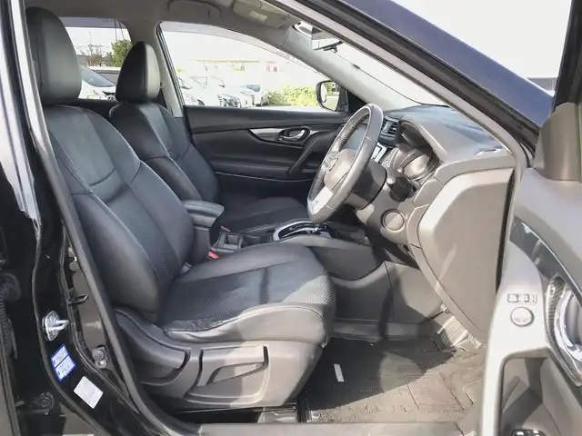 日産 エクストレイル 20X 鳥取県 2017(平29)年 6.2万km ダイヤモンドブラック ７人乗り3列シート/純正ナビ/フルセグ/CD/DVD/BT/純正11インチフリップダウンモニター/アラウンドビューモニター/エマージェンシーブレーキ/前後クリアランスソナー/インテリジェントルームミラー/ETC/パワーバックドア/LEDヘットライト/合皮レザーシート/純正18インチアルミホイール/プッシュエンジンスタート/アイドリングストップ/スペアキー/フロアマット・ドアバイザー