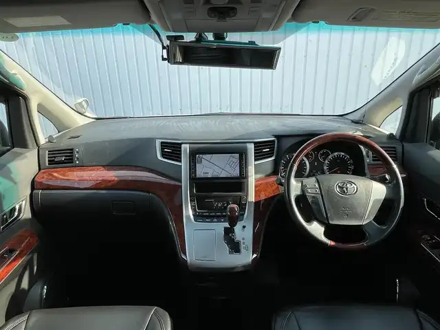 トヨタ ヴェルファイア 3．5Z プラチナセレクション 滋賀県 2010(平22)年 5万km ホワイトパールクリスタルシャイン サンルーフ/純正HDDナビ/(フルセグTV CD DVD Bluetooth)/バックカメラ/ALPINE製リヤモニター/両側パワースライドドア/クルーズコントロール/ウッドコンビステアリング/ステアリングリモコン/プッシュスタート/スマートキー×２/ドライブレコーダー/ETC/電動格納ミラー/ウインカーミラー/ドアバイザー/純正フロアマット