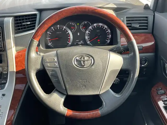 トヨタ ヴェルファイア 3．5Z プラチナセレクション 滋賀県 2010(平22)年 5万km ホワイトパールクリスタルシャイン サンルーフ/純正HDDナビ/(フルセグTV CD DVD Bluetooth)/バックカメラ/ALPINE製リヤモニター/両側パワースライドドア/クルーズコントロール/ウッドコンビステアリング/ステアリングリモコン/プッシュスタート/スマートキー×２/ドライブレコーダー/ETC/電動格納ミラー/ウインカーミラー/ドアバイザー/純正フロアマット