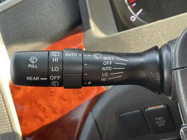 トヨタ ヴェルファイア 3．5Z プラチナセレクション 滋賀県 2010(平22)年 5万km ホワイトパールクリスタルシャイン サンルーフ/純正HDDナビ/(フルセグTV CD DVD Bluetooth)/バックカメラ/ALPINE製リヤモニター/両側パワースライドドア/クルーズコントロール/ウッドコンビステアリング/ステアリングリモコン/プッシュスタート/スマートキー×２/ドライブレコーダー/ETC/電動格納ミラー/ウインカーミラー/ドアバイザー/純正フロアマット