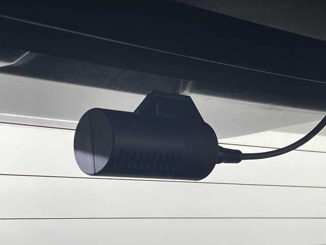 トヨタ ヤリスクロス ハイブリッド Z 神奈川県 2021(令3)年 1.1万km ブラックマイカ/ホワイトパールクリスタルシャイン 2トーン 純正8インチナビ/パノラマビューモニター/トヨタセーフティセンス/ワンオーナー/ETC2.0 /LEDライト/シートヒーター/パワーシート/ドライブレコーダー/追従クルーズコントロール/純正18インチAW/スマートキー/純正フロアマット/ステアリングスイッチ/プッシュスタート/パワーバックドア/オートライト/オートマチックハイビーム/ルーフレール/取扱説明書/保証書/電格格納ミラー/電動パーキングブレーキ/ブレーキオートホールド/プリクラッシュセーフティ/レーンディバーチャーアラート/レーントレーシングアシスト