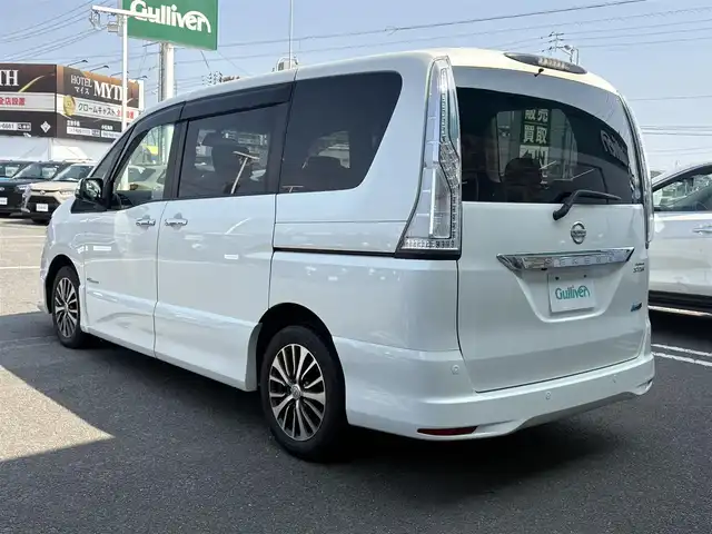 日産 セレナ HWS S HV Vセレ +SeftyⅡ 徳島県 2016(平28)年 8.9万km ブリリアントホワイトパール 純正8インチメモリーナビ（MM515D-L）/　AM FM CD DVD Bluetooth USB AUX SD/ビルトインETC/ドライブレコーダー/LEDオートヘッドライト/両側パワースライドドア/純正16インチアルミホイール/クルーズコントロール/革巻きステアリング/スマートキー2本/リアサンシェード/純正フリップダウンモニター/フルセグTV/アラウンドビューモニター