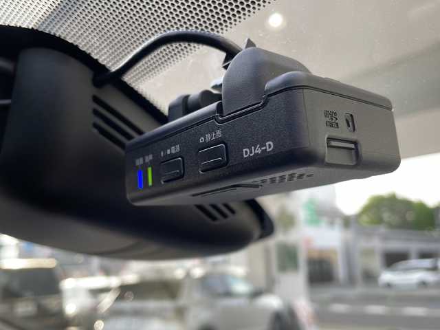 日産 セレナ e－パワー ハイウェイスター V 山形県 2021(令3)年 2.3万km ダイヤモンドブラック ワンオーナー/純正10インチナビ/CD/DVD/フルセグTV/Bluetooth/純正フリップダウンモニター/TVキャンセラー/アラウンドビューモニター/プロパイロット/両側パワースライドドア/前席シートヒーター/ステアリングヒーター/社外シートカバー/デジタルインナーミラー/LEDヘッドライト/純正ドライブレコーダー/純正リモコンエンジンスターター/スペアキー/社外アルミ（スタッドレス装着）車載