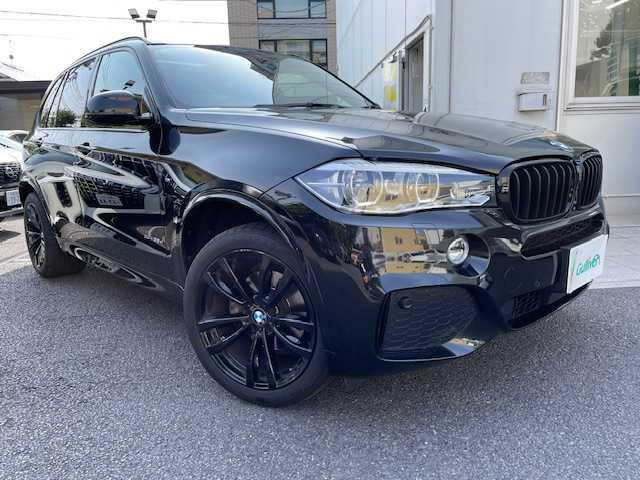ＢＭＷ Ｘ５ リミテッドブラック 東京都 2018(平30)年 4.3万km サファイアブラックP 110台特別限定車両（シリアル047/110）/インテリジェントセーフティ（詳細は検査員記入欄参照）・アクティブクルーズコントロール/パノラマサンルーフ/アダプティブMサスペンション/ダウンヒルアシストコントロール/ワンオーナー/保証書・取説・Egプッシュスタート/スマートキー×２/革巻きステア・パドルシフト・電動チルト・ステアスイッチ/アイドリングストップ/ドライブモードセレクト/黒レザーシート・前席スポーツシート＆パワーシート/全席シートヒーター/純正HDDナビ・フルセグTV/DVD/CD/AUX/USB/BT/AppleCarPlay/Androidauto/ハーマン/カードン サラウンドサウンドシステム（16スピーカー）/360°ビューカメラ・パークトロニック・パーキングアシスト/ルームミラー型ETC/外前後ドラレコ（セルスター）/純正２０インチアルミ/アダプティブLEDヘッドライト・オートライト・前後フォグ/パワーバックドア/ブラックルーフレール/ソフトクローズドア/AUTOHOLD/トノカバー/H31/R2.3.4.5年度ディーラー記録簿