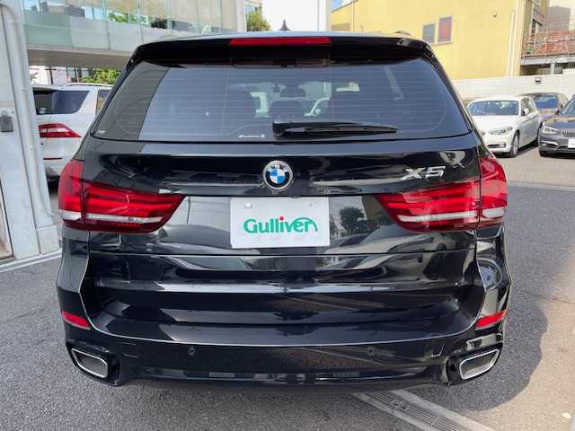 ＢＭＷ Ｘ５ リミテッドブラック 東京都 2018(平30)年 4.3万km サファイアブラックP 110台特別限定車両（シリアル047/110）/インテリジェントセーフティ（詳細は検査員記入欄参照）・アクティブクルーズコントロール/パノラマサンルーフ/アダプティブMサスペンション/ダウンヒルアシストコントロール/ワンオーナー/保証書・取説・Egプッシュスタート/スマートキー×２/革巻きステア・パドルシフト・電動チルト・ステアスイッチ/アイドリングストップ/ドライブモードセレクト/黒レザーシート・前席スポーツシート＆パワーシート/全席シートヒーター/純正HDDナビ・フルセグTV/DVD/CD/AUX/USB/BT/AppleCarPlay/Androidauto/ハーマン/カードン サラウンドサウンドシステム（16スピーカー）/360°ビューカメラ・パークトロニック・パーキングアシスト/ルームミラー型ETC/外前後ドラレコ（セルスター）/純正２０インチアルミ/アダプティブLEDヘッドライト・オートライト・前後フォグ/パワーバックドア/ブラックルーフレール/ソフトクローズドア/AUTOHOLD/トノカバー/H31/R2.3.4.5年度ディーラー記録簿