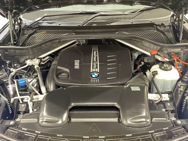 ＢＭＷ Ｘ５ xDrive 35d Mスポーツ 新潟県 2018(平30)年 4.3万km サファイアブラックP X5特別仕様車リミテッドブラック装備110台限定装備/・Mパフォーマンスキドニーグリル（ブラック）/・20インチMライトアロイホイール ダブルスポーク スタイリング/・ダコタレザーシート（ブラック）/・アルミニウムヘキサゴントリム（特別装備）/・電動パノラマガラスサンルーフ/・リアシートヒーティング/・ソフトクローズドア/・12V電源ソケット/・アダプティブLEDヘッドライト/・harman/kardonサラウンドサウンドシステム/・Mパフォーマンスアルミニウムペダル/・BMWヘッドアップ・ディスプレイ/・専用バッジ（シリアルナンバー入り100/47）/標準装備/・パークディスタンスコントロール/・360度カメラ/・アダプティブクルーズコントロール/・ダウンヒルアシストコントロール/・レーンキープアシスト/・前後シートヒーター/スペアキー/保証書/取扱説明書