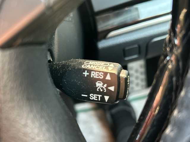 トヨタ クラウン ハイブリッド アスリートG 埼玉県 2016(平28)年 9.8万km 黒 ドラレコ　/バックカメラ　/純正メーカーナビ(CD/DVD/FM/AM/Bluetooth/VTR/AUX/USB/SD)　/ETC/ステアリングスイッチ　/プッシュスタート　/クルコン追　/TRC　/オートライト　/オートハイビーム　/電格ミラー　/パワーシート・シートヒーター・エアシート(D/N)　/イモビライザー　/パーキングセンサー　/BSM/ステアリングヒーター/PCS/LEDライト/ISOFIX/純正フロア/後席・ハッチサンシェード