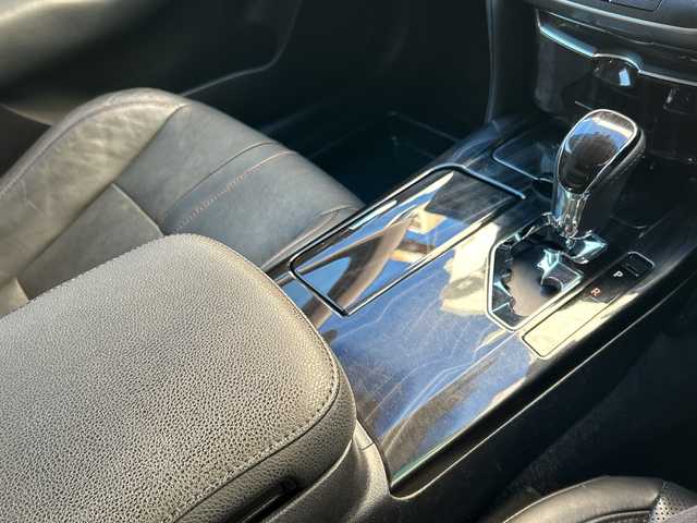 トヨタ クラウン ハイブリッド アスリートG 埼玉県 2016(平28)年 9.8万km 黒 ドラレコ　/バックカメラ　/純正メーカーナビ(CD/DVD/FM/AM/Bluetooth/VTR/AUX/USB/SD)　/ETC/ステアリングスイッチ　/プッシュスタート　/クルコン追　/TRC　/オートライト　/オートハイビーム　/電格ミラー　/パワーシート・シートヒーター・エアシート(D/N)　/イモビライザー　/パーキングセンサー　/BSM/ステアリングヒーター/PCS/LEDライト/ISOFIX/純正フロア/後席・ハッチサンシェード