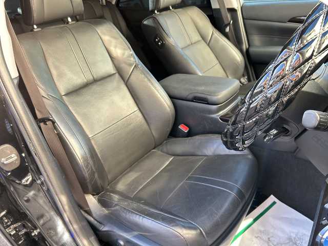 トヨタ クラウン ハイブリッド アスリートG 埼玉県 2016(平28)年 9.8万km 黒 ドラレコ　/バックカメラ　/純正メーカーナビ(CD/DVD/FM/AM/Bluetooth/VTR/AUX/USB/SD)　/ETC/ステアリングスイッチ　/プッシュスタート　/クルコン追　/TRC　/オートライト　/オートハイビーム　/電格ミラー　/パワーシート・シートヒーター・エアシート(D/N)　/イモビライザー　/パーキングセンサー　/BSM/ステアリングヒーター/PCS/LEDライト/ISOFIX/純正フロア/後席・ハッチサンシェード