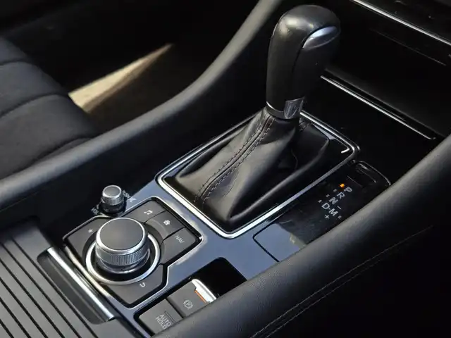 マツダ アテンザ ワゴン XD プロアクティブ 鹿児島県 2019(平31)年 7.6万km ソウルレッドクリスタルM ３６０°ビューモニター　/ビルトインＥＴＣ　/レーダークルーズコントロール　/本革巻きステアリング　/ＭＴモード付きＡＴ　/パドルシフト　/ヘッドアップディスプレイ　/ルーフレール　/前後コーナーセンサー/車線逸脱警報システム/アドバンストスマートシティブレーキサポート/ＡＴ誤発進抑制制御/ブラインドスポットモニタリング/リアクロストラフィックアラート/純正SDナビ/Bluetoothオーディオ/純正アルミホイール(19インチ)/フルセグテレビ/横滑り防止装置/プッシュスタート/スマートキー