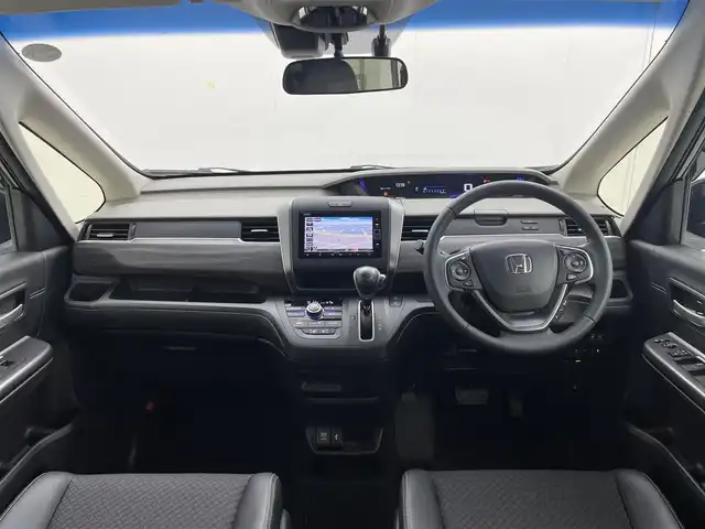 ホンダ フリード G ホンダセンシング 茨城県 2020(令2)年 7.7万km クリスタルブラックパール 純正ナビ/Bluetooth/フルセグ/radio/CD/DVD/バックカメラ/Honda SENSING/モデューロエアロ/レーダークルーズコントロール/Sパッケージ/・コンビシート/・本革巻ステアリングホイール/前後ドラレコ/前席シートヒーター/両側パワースライドドア/レーンキープアシスト/LEDヘッドライト/オートライト