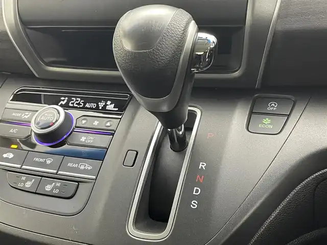 ホンダ フリード G ホンダセンシング 茨城県 2020(令2)年 7.7万km クリスタルブラックパール 純正ナビ/Bluetooth/フルセグ/radio/CD/DVD/バックカメラ/Honda SENSING/モデューロエアロ/レーダークルーズコントロール/Sパッケージ/・コンビシート/・本革巻ステアリングホイール/前後ドラレコ/前席シートヒーター/両側パワースライドドア/レーンキープアシスト/LEDヘッドライト/オートライト