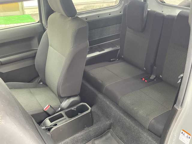 スズキ ジムニー シエラ JC 埼玉県 2023(令5)年 3.6万km ミディアムグレー 登録時35/161Km/ワンオーナー/フレックス4WD/純正メモリナビ(CN-HZ885)/フルセグ/CD/DVD/BT/SD/クルーズコントロール/バックカメラ/コーナーセンサー/レーンキープアシスト/ヒルディセントコントロール/衝突軽減システム/ドライブレコーダー(CA-DRZ3DXB)/シートヒーター/純正15インチアルミ/LEDヘッドライト/オートライト/電動格納ミラー/ウィンカーミラー/革巻きハンドル/ステアリングリモコン/ビルトインETC2.0/背面タイヤ/純正ラバーフロアマット/スマートキー/プッシュスタート/アイドリングストップ/保証書/取扱説明書/ナビ取扱説明書