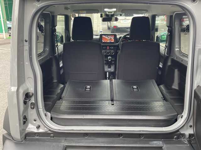 スズキ ジムニー シエラ JC 埼玉県 2023(令5)年 3.6万km ミディアムグレー 登録時35/161Km/ワンオーナー/フレックス4WD/純正メモリナビ(CN-HZ885)/フルセグ/CD/DVD/BT/SD/クルーズコントロール/バックカメラ/コーナーセンサー/レーンキープアシスト/ヒルディセントコントロール/衝突軽減システム/ドライブレコーダー(CA-DRZ3DXB)/シートヒーター/純正15インチアルミ/LEDヘッドライト/オートライト/電動格納ミラー/ウィンカーミラー/革巻きハンドル/ステアリングリモコン/ビルトインETC2.0/背面タイヤ/純正ラバーフロアマット/スマートキー/プッシュスタート/アイドリングストップ/保証書/取扱説明書/ナビ取扱説明書